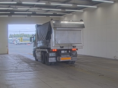 MITSUBISHI FUSO SUPER GREAT