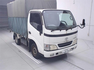 TOYOTA DYNA