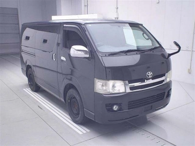 TOYOTA REGIUS ACE