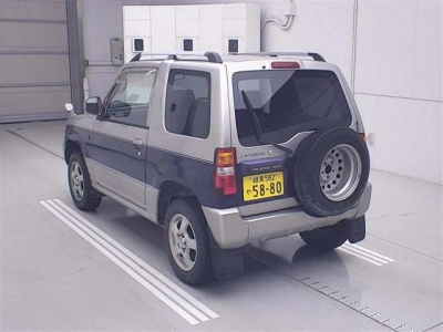 MITSUBISHI PAJERO MINI