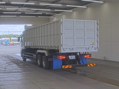 MITSUBISHI FUSO SUPER GREAT