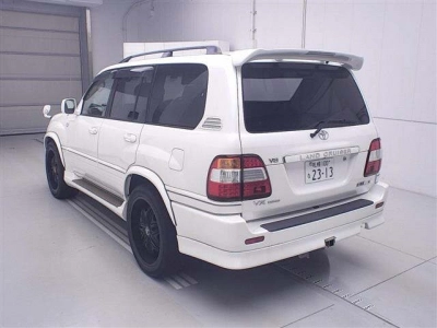 TOYOTA LAND CRUISER 100