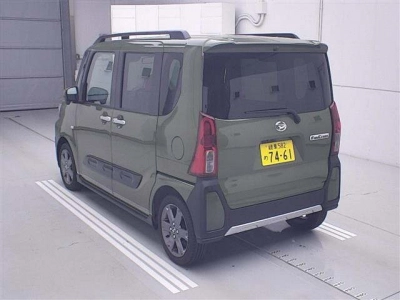 DAIHATSU TANTO FUN CROSS
