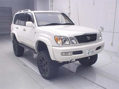 TOYOTA LAND CRUISER 100