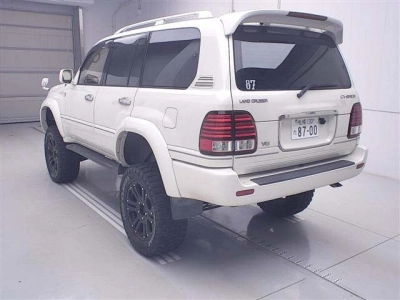 TOYOTA LAND CRUISER 100