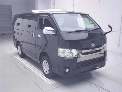 TOYOTA REGIUS ACE