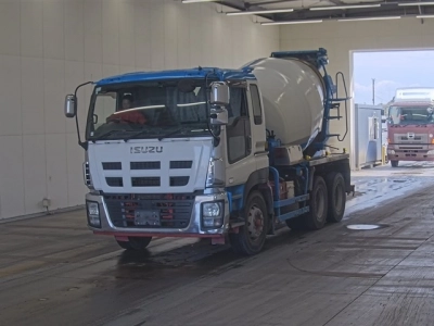 ISUZU GIGA