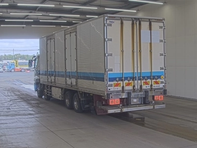 MITSUBISHI FUSO SUPER GREAT