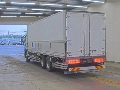 MITSUBISHI FUSO SUPER GREAT