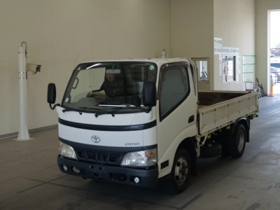 TOYOTA DYNA