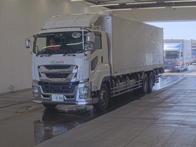 ISUZU GIGA