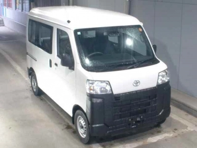 TOYOTA PIXIS VAN