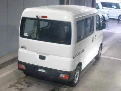 TOYOTA PIXIS VAN