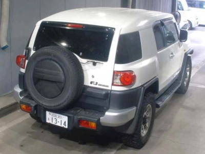 TOYOTA FJ CRUISER
