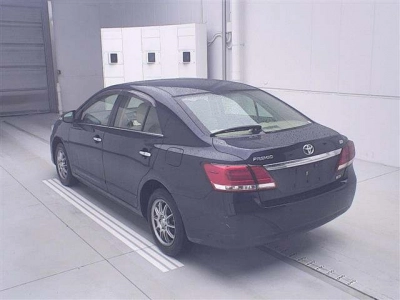 TOYOTA PREMIO