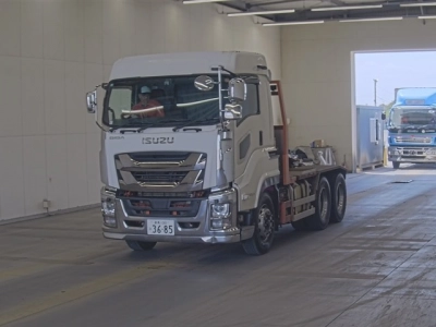ISUZU GIGA