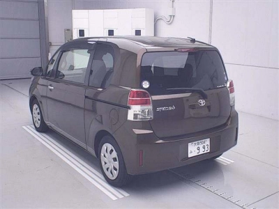 TOYOTA SPADE