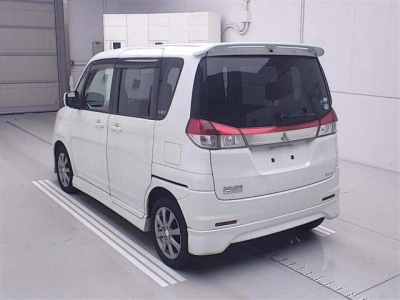 MITSUBISHI DELICA D:2