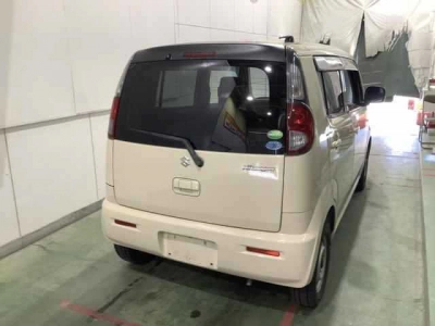 SUZUKI MRWAGON