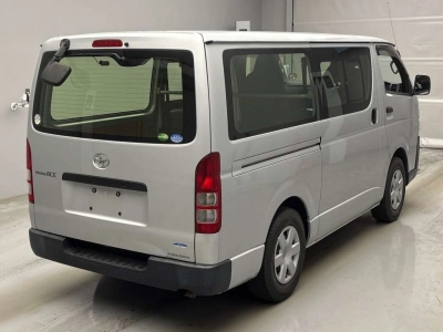 TOYOTA REGIUS VAN