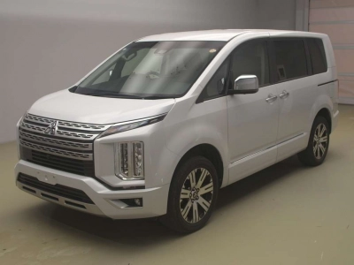 MITSUBISHI DELICA D:5