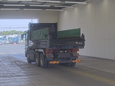 MITSUBISHI FUSO SUPER GREAT