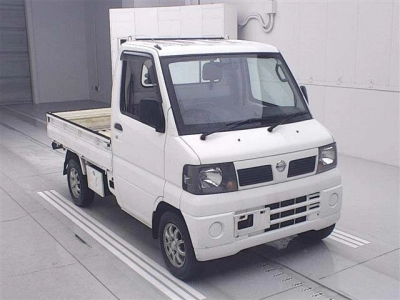 NISSAN CLIPPER
