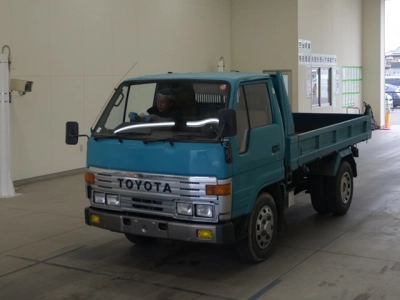TOYOTA DYNA