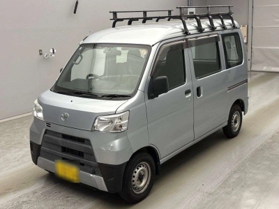 TOYOTA PIXIS VAN