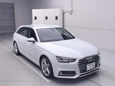 AUDI A4 AVANTE