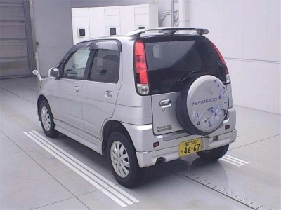 DAIHATSU TERIOS KID