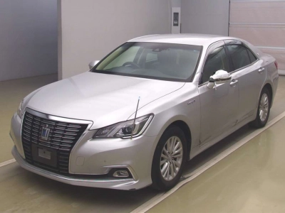 TOYOTA CROWN HYBRID