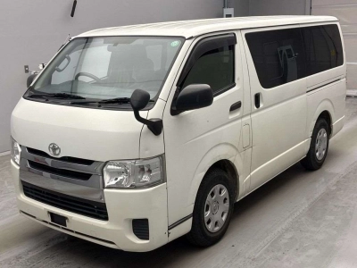 TOYOTA REGIUS VAN