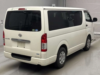 TOYOTA REGIUS VAN