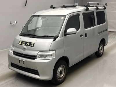 TOYOTA TOWN ACE VAN