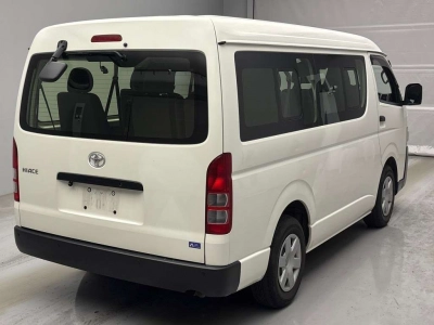 TOYOTA HIACE WAGON