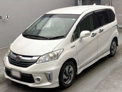 HONDA FREED HYBRID