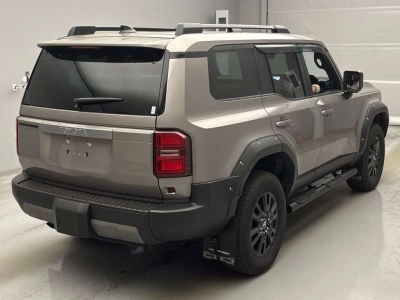 TOYOTA LAND CRUISER 250