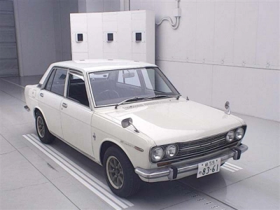 NISSAN BLUEBIRD