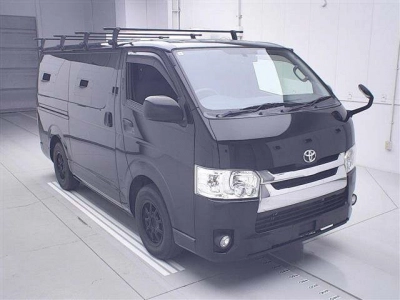 TOYOTA REGIUS ACE