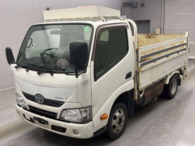 TOYOTA DYNA TRUCK