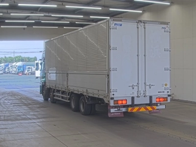 NISSAN DIESEL (UD) QUON