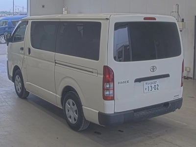 TOYOTA REGIUS VAN