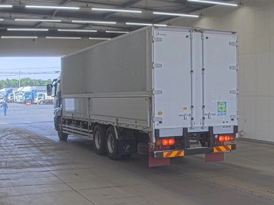 MITSUBISHI FUSO SUPER GREAT