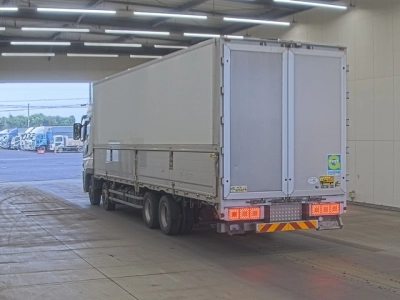 MITSUBISHI FUSO SUPER GREAT