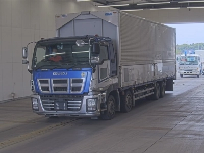 ISUZU GIGA