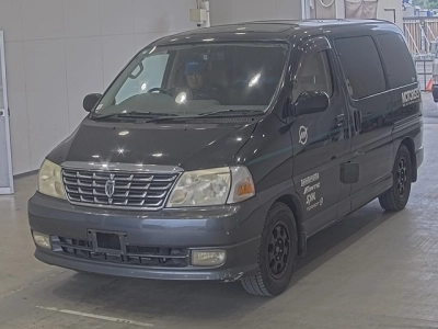 TOYOTA GRAND HIACE