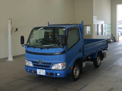 TOYOTA DYNA