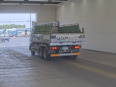 MITSUBISHI FUSO FIGHTER