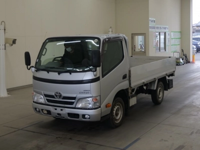 TOYOTA DYNA